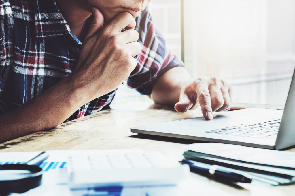 How to Decide on the Right Precious Metals Dealer? Can't decide who is best? Get the facts to make an informed decision.